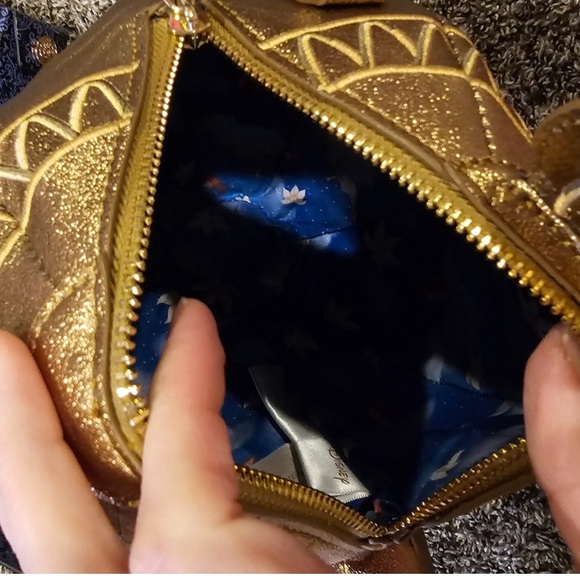 NWT Disney Loungefly Stitch Shoppe Aladdin Genie Lamp Crossbody Bag - Picture 14 of 14